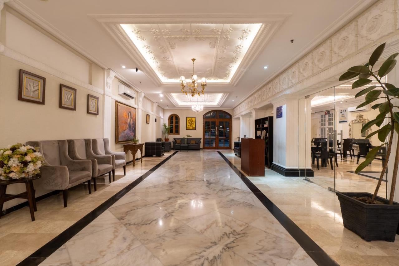 D'Salvatore Boutique Hotel Yogyakarta Maguwo Экстерьер фото