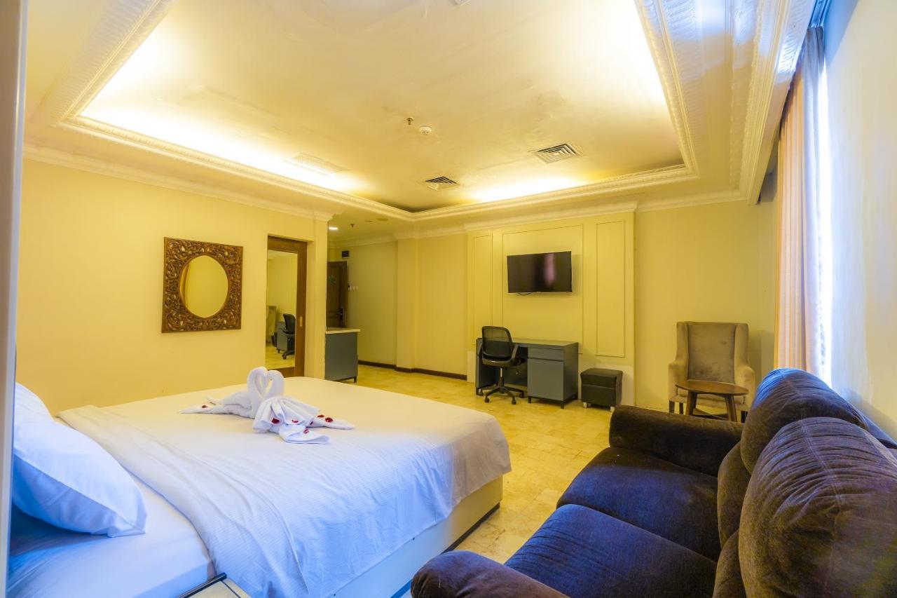 D'Salvatore Boutique Hotel Yogyakarta Maguwo Экстерьер фото