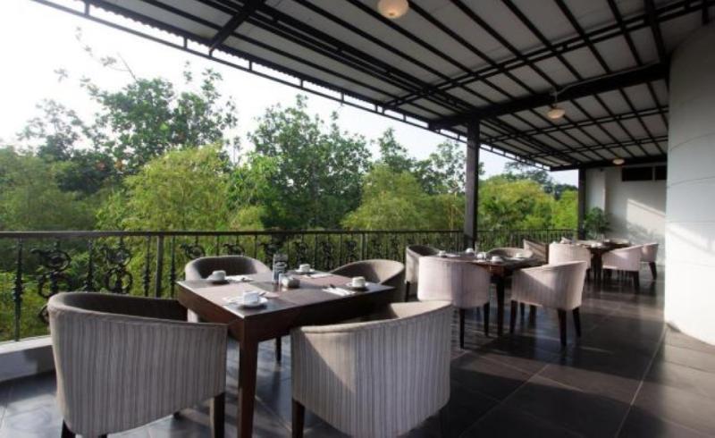 D'Salvatore Boutique Hotel Yogyakarta Maguwo Экстерьер фото